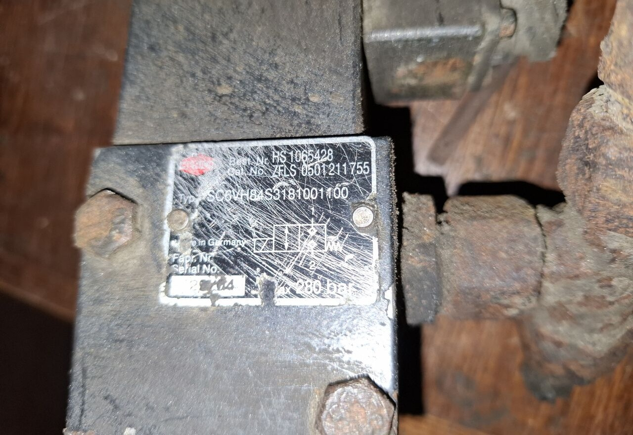 Volvo ZFLS / Herion Volvo b12 - Hydraulic cylinder for Bus: picture 4 Volvo ZFLS / Herion Volvo b12 - Hydraulic cylinder for Bus: picture 4