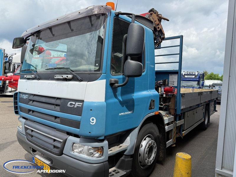 DAF CF 75.310 Manuel, Steel springs, HMF 1560 K3 - Dropside/ Flatbed truck, Crane truck: picture 3 DAF CF 75.310 Manuel, Steel springs, HMF 1560 K3 - Dropside/ Flatbed truck, Crane truck: picture 3