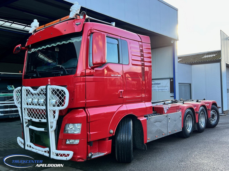 MAN TGX 35.500 8x4, Joab, Bullbar, Custom interieur - Hook lift truck: picture 3 MAN TGX 35.500 8x4, Joab, Bullbar, Custom interieur - Hook lift truck: picture 3