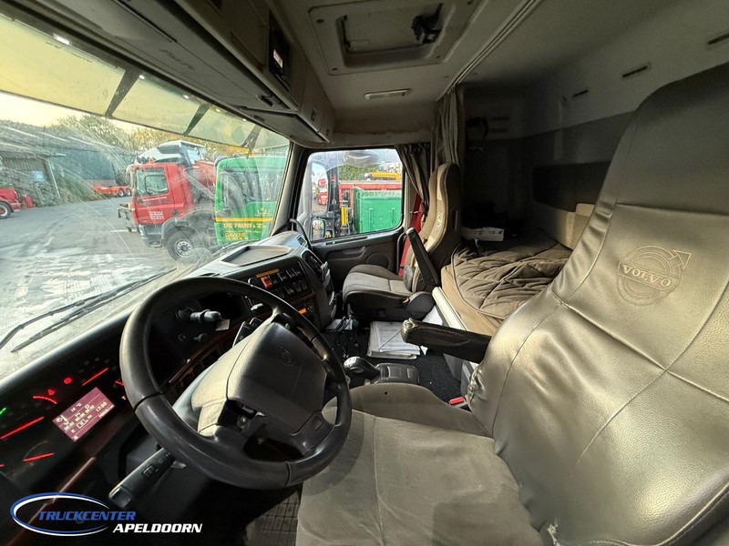 Tanker truck Volvo FH 480 18000 Liter ADR, 4 Compartimenten, Stuuras: picture 6 Tanker truck Volvo FH 480 18000 Liter ADR, 4 Compartimenten, Stuuras: picture 6