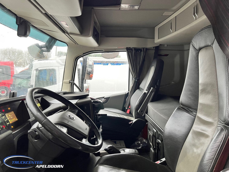 Volvo FH 540 17800 Liter, 4 Compartments, Retarder, Steering axle - Tanker truck: picture 4 Volvo FH 540 17800 Liter, 4 Compartments, Retarder, Steering axle - Tanker truck: picture 4