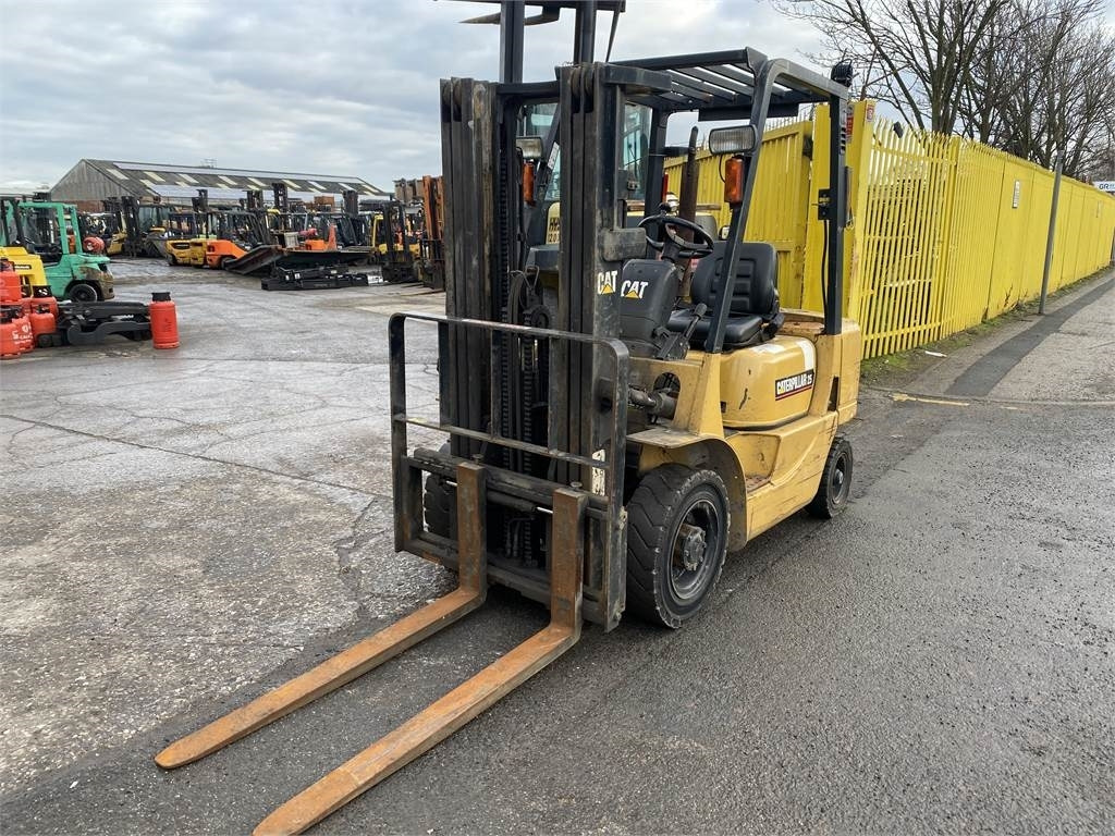 CAT DP25K - Diesel forklift: picture 5 CAT DP25K - Diesel forklift: picture 5