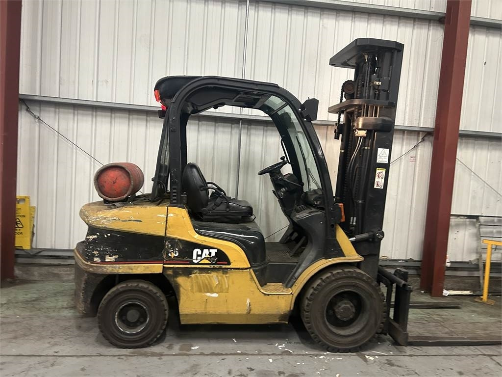 CAT GP35N - LPG forklift: picture 5 CAT GP35N - LPG forklift: picture 5