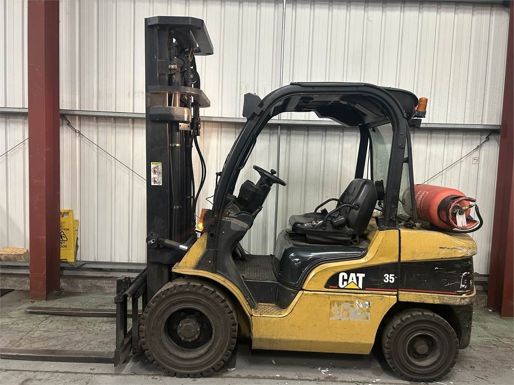 CAT GP35N - LPG forklift: picture 1 CAT GP35N - LPG forklift: picture 1