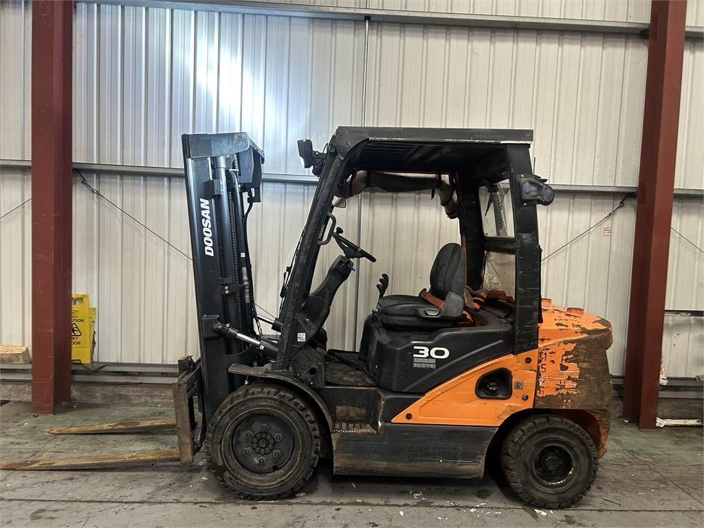 Doosan D30S-5 - Diesel forklift: picture 1 Doosan D30S-5 - Diesel forklift: picture 1