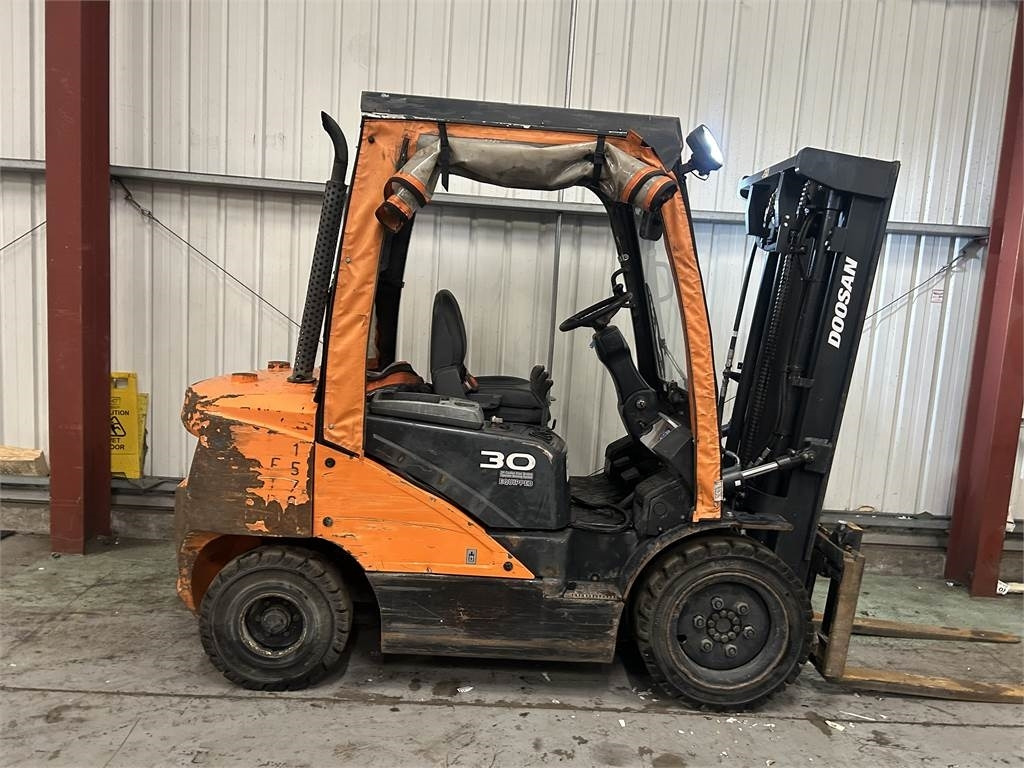 Doosan D30S-5 - Diesel forklift: picture 5 Doosan D30S-5 - Diesel forklift: picture 5