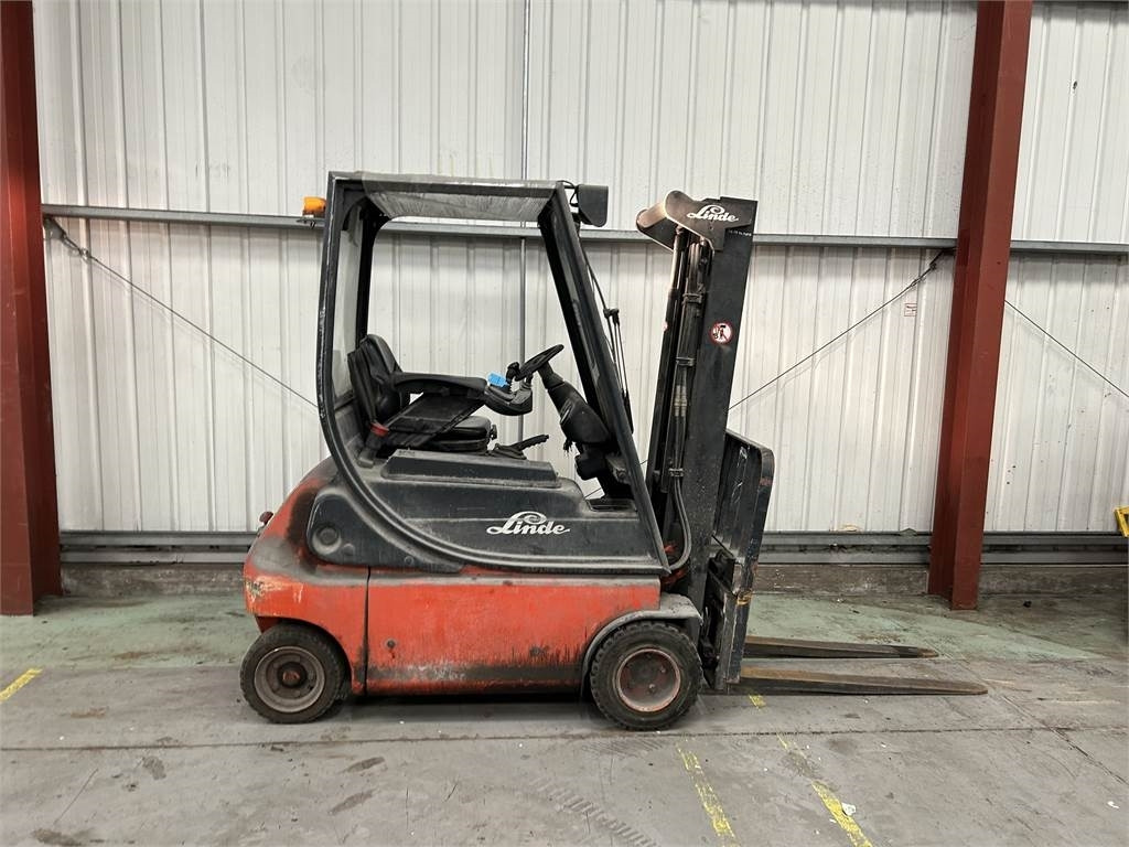 Linde E18P-02 - Electric forklift: picture 5 Linde E18P-02 - Electric forklift: picture 5