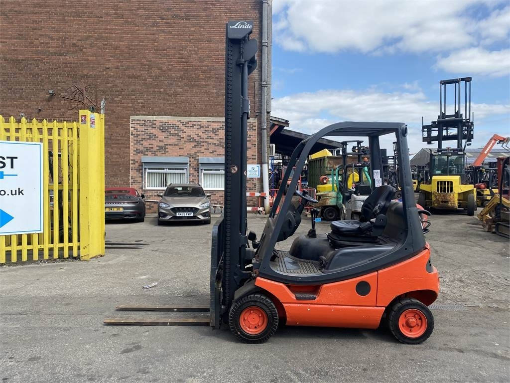 Linde H16T-03 - LPG forklift: picture 1 Linde H16T-03 - LPG forklift: picture 1
