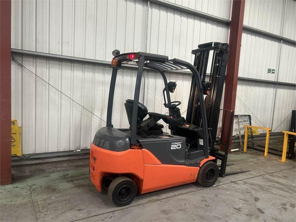Electric forklift Toyota 8FBMT20: picture 6