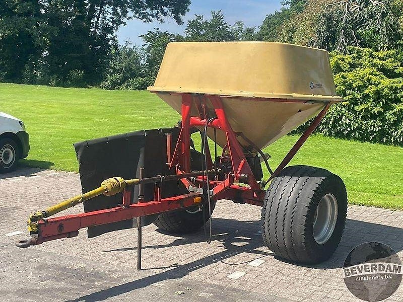 Vicon getrokken kunstmeststrooier - Fertilizer spreader: picture 3 Vicon getrokken kunstmeststrooier - Fertilizer spreader: picture 3