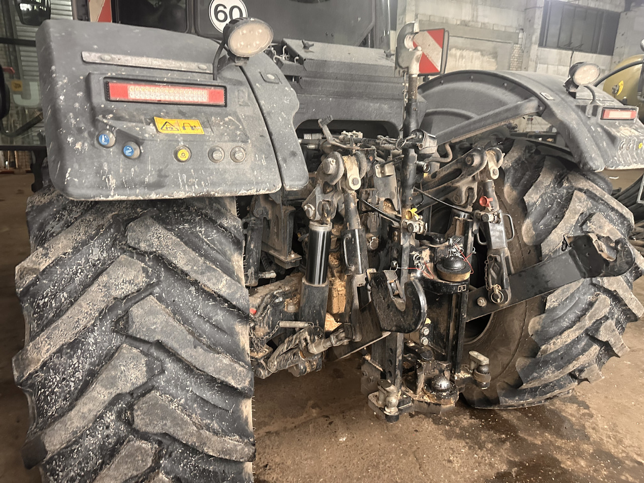 JCB Fastrac 4220 4WS - Farm tractor: picture 5 JCB Fastrac 4220 4WS - Farm tractor: picture 5