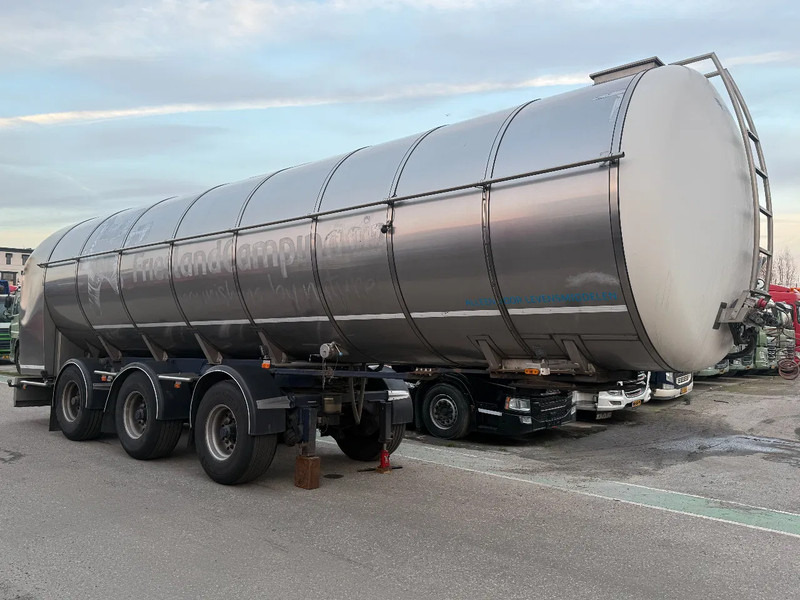 Burg + RMO MILK 35.300 LITER / RVS TANK (STAINLESS STEEL) - Tanker semi-trailer: picture 3 Burg + RMO MILK 35.300 LITER / RVS TANK (STAINLESS STEEL) - Tanker semi-trailer: picture 3
