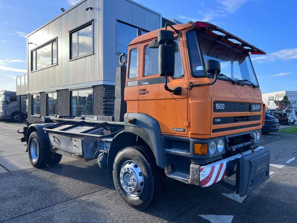 DAF 1900 TURBO 4X4 HOOKLIFT - Hook lift truck: picture 3 DAF 1900 TURBO 4X4 HOOKLIFT - Hook lift truck: picture 3