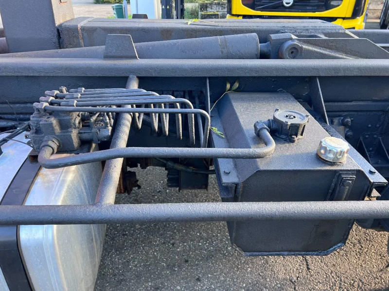 Hook lift truck DAF 1900 TURBO 4X4 HOOKLIFT: picture 19