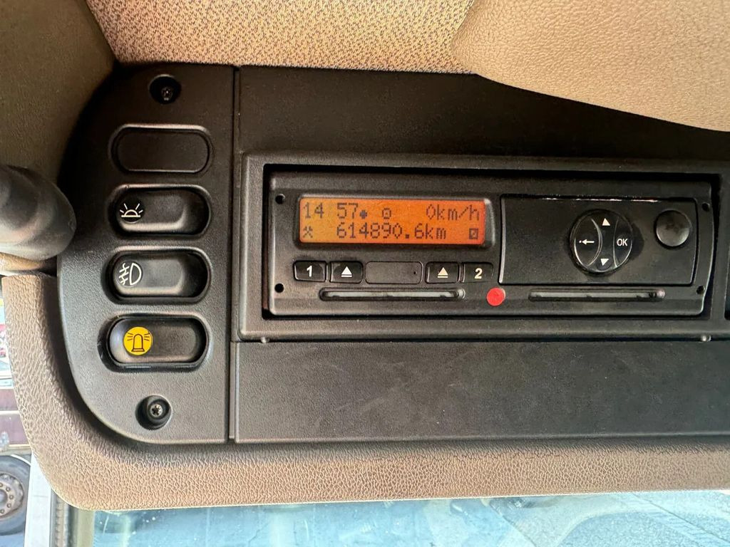 DAF CF 85 8x2 HIAB 422E8 REMOTE CONTROLE  leasing DAF CF 85 8x2 HIAB 422E8 REMOTE CONTROLE: picture 11