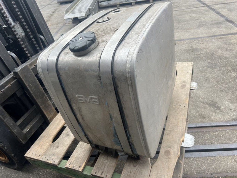 Diversen Hydrauliek tank l 70 b 45 h 62 met steunen - Hydraulics for Truck: picture 2 Diversen Hydrauliek tank l 70 b 45 h 62 met steunen - Hydraulics for Truck: picture 2