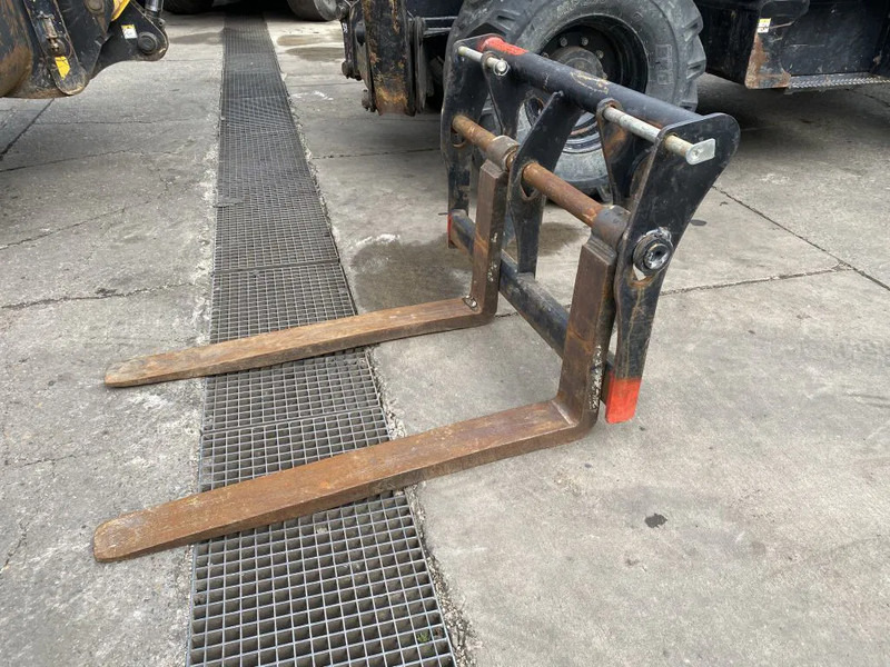 Telescopic handler Haulotte HTL 4017 - 4X4X4 - 5.617 HOURS - 17 METER - 4.000 KG: picture 11 Telescopic handler Haulotte HTL 4017 - 4X4X4 - 5.617 HOURS - 17 METER - 4.000 KG: picture 11