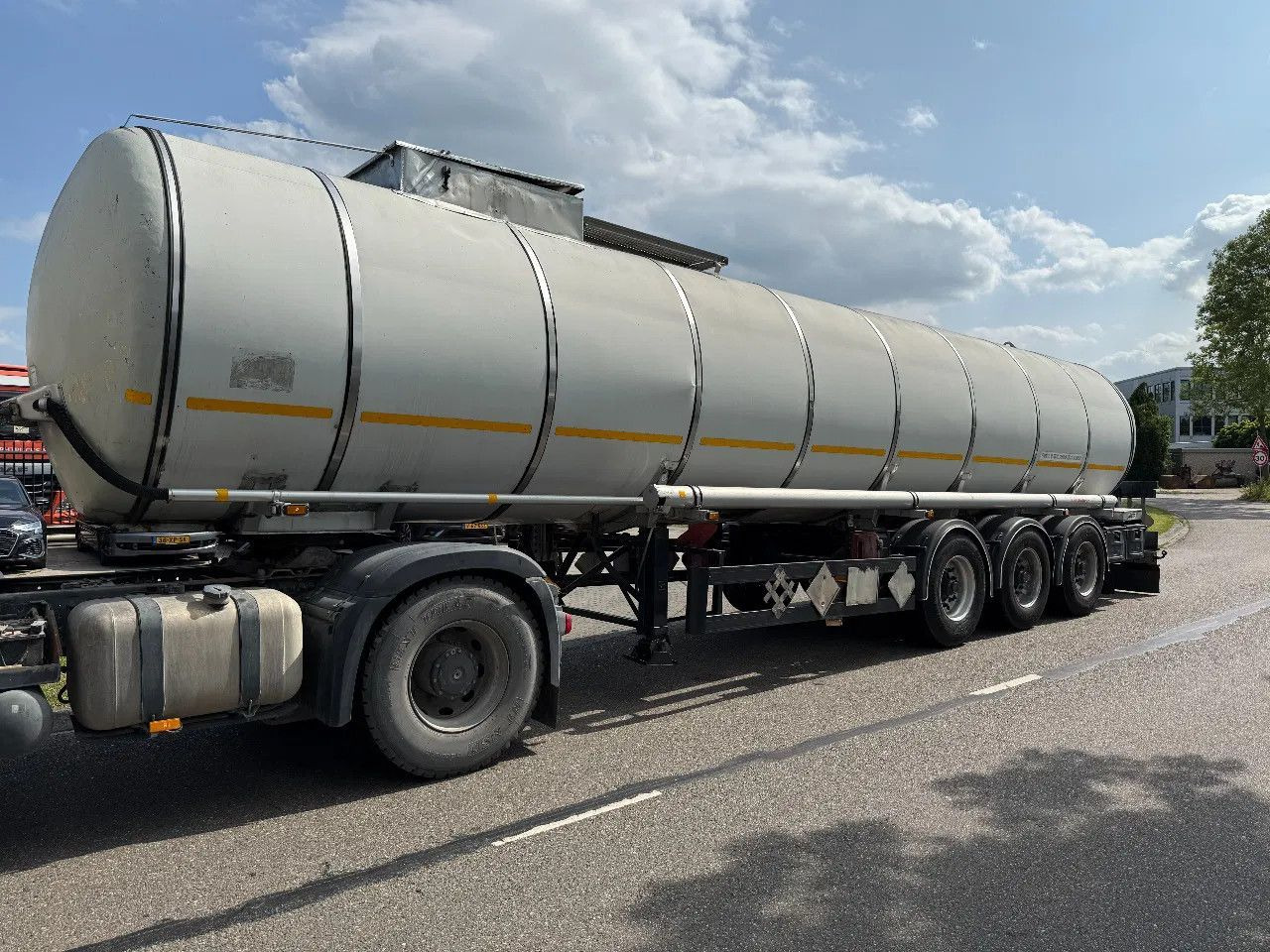 Kässbohrer BITUM - 32000 LITER - 1 COMP. - Tanker semi-trailer: picture 1 Kässbohrer BITUM - 32000 LITER - 1 COMP. - Tanker semi-trailer: picture 1