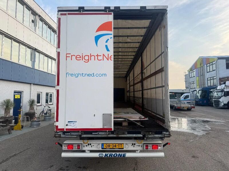 Krone SD 3 AXLE - 1 LIFT AXLE - SLIDING ROOF - Curtainsider semi-trailer: picture 4 Krone SD 3 AXLE - 1 LIFT AXLE - SLIDING ROOF - Curtainsider semi-trailer: picture 4