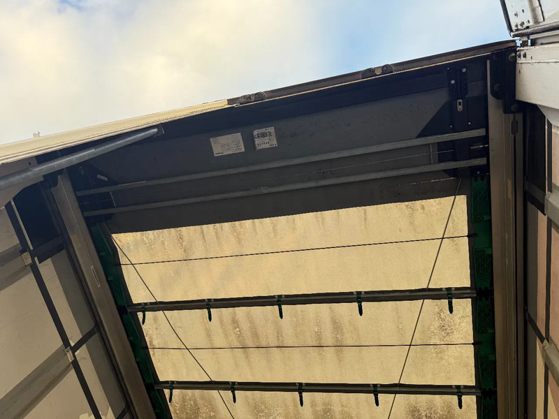Curtainsider semi-trailer Krone SD - 3 AXLE - DISC BRAKES + SLIDING ROOF: picture 9 Curtainsider semi-trailer Krone SD - 3 AXLE - DISC BRAKES + SLIDING ROOF: picture 9