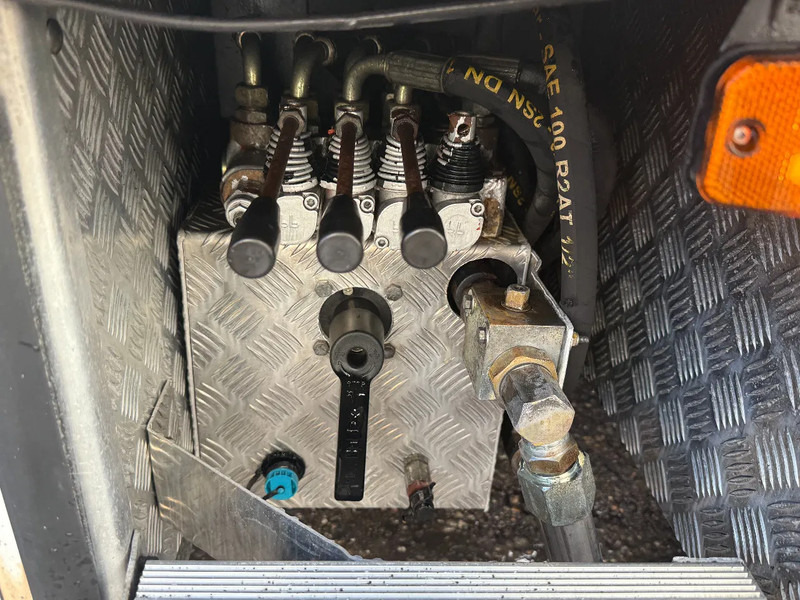 Tow truck MAN TGA 18.430 4X2 + 3x WINCH + TACK 2 AXLE - YEAR 2007: picture 14