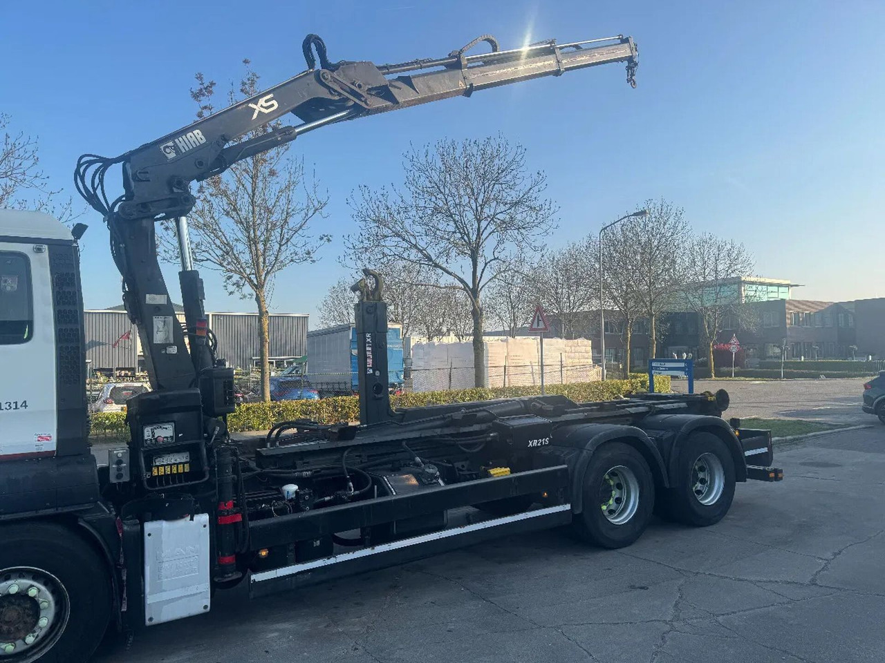 MAN TGS 26.360 6X4 VDL 21T HOOK + HIAB 122 + REMOTE - Hook lift truck: picture 3 MAN TGS 26.360 6X4 VDL 21T HOOK + HIAB 122 + REMOTE - Hook lift truck: picture 3