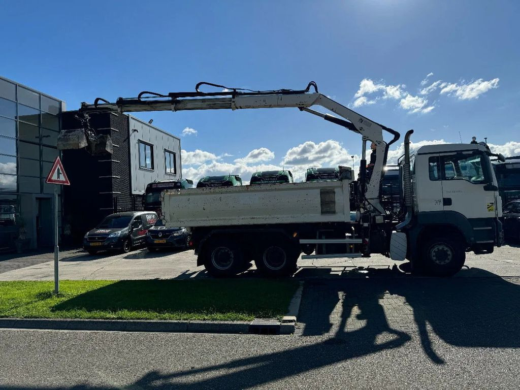 MAN TGS 26.400 6X4 HIAB 166D + REMOTE CONTROL + 2 WA - Crane truck, Tipper: picture 5 MAN TGS 26.400 6X4 HIAB 166D + REMOTE CONTROL + 2 WA - Crane truck, Tipper: picture 5