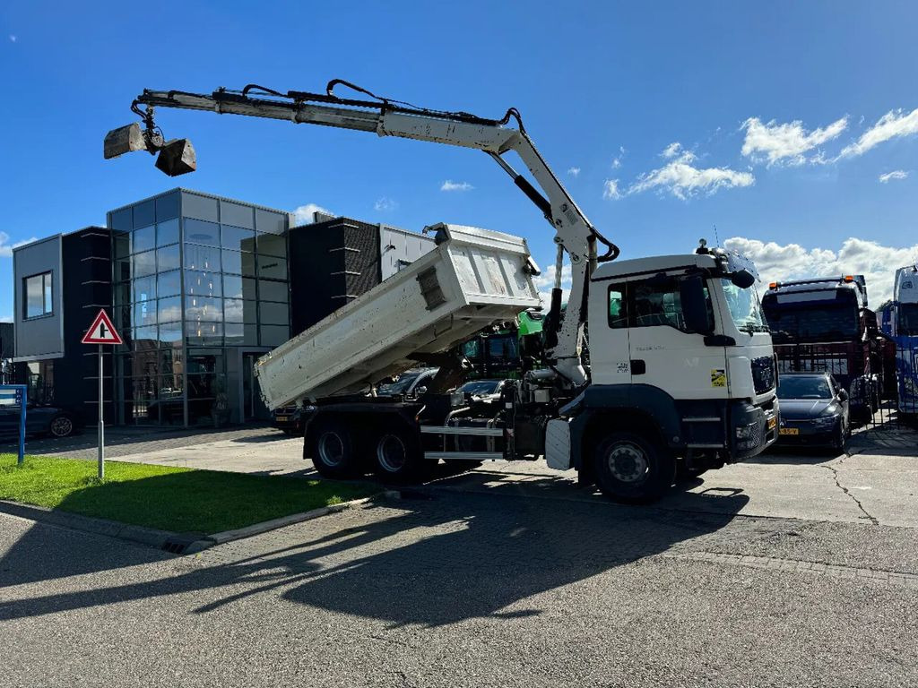 MAN TGS 26.400 6X4 HIAB 166D + REMOTE CONTROL + 2 WA - Tipper, Crane truck: picture 4 MAN TGS 26.400 6X4 HIAB 166D + REMOTE CONTROL + 2 WA - Tipper, Crane truck: picture 4