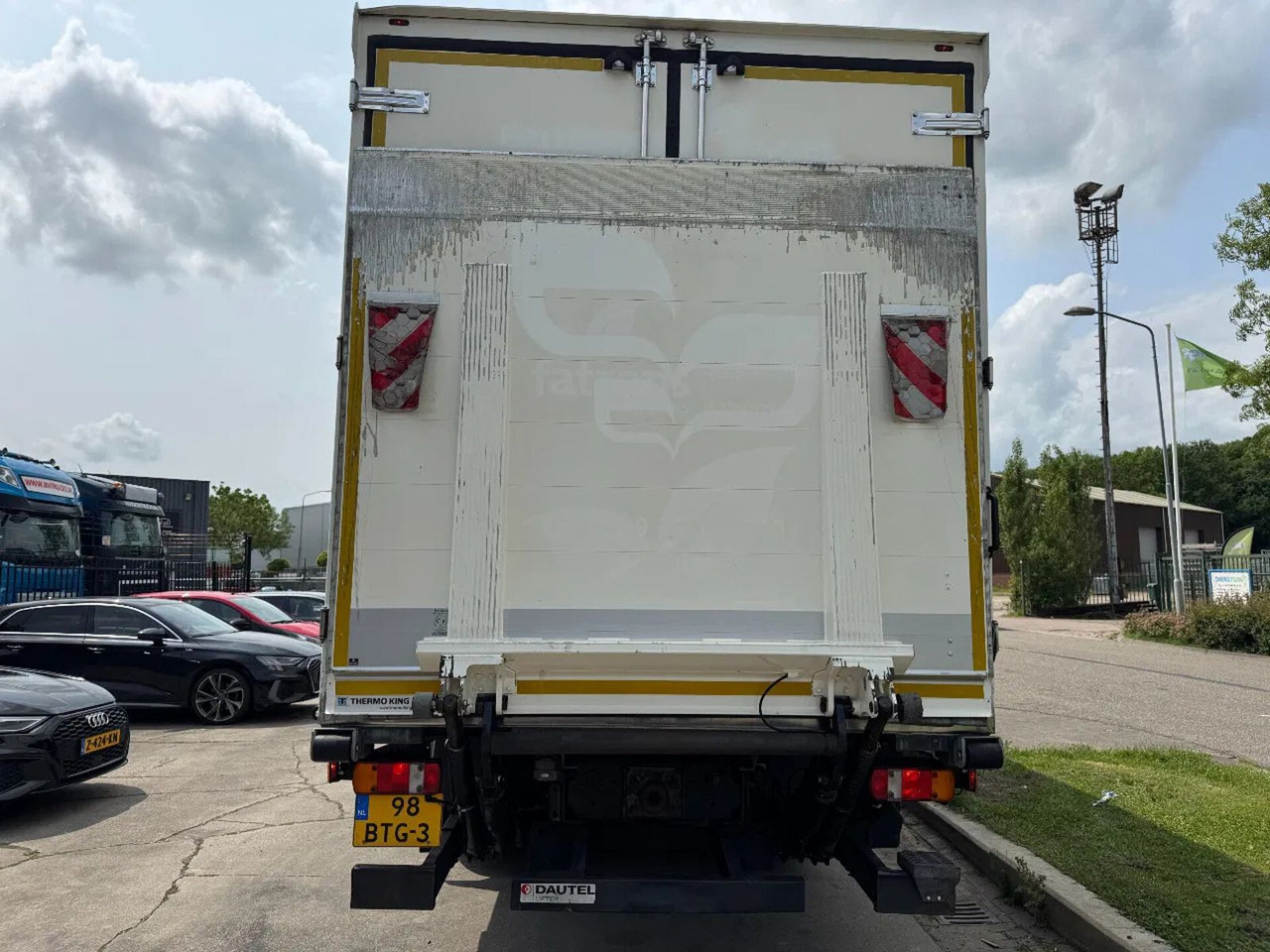 MAN TGS 26.440 6X2 - EURO 6 + THERMKING T-800R + DAU - Refrigerator truck: picture 5 MAN TGS 26.440 6X2 - EURO 6 + THERMKING T-800R + DAU - Refrigerator truck: picture 5