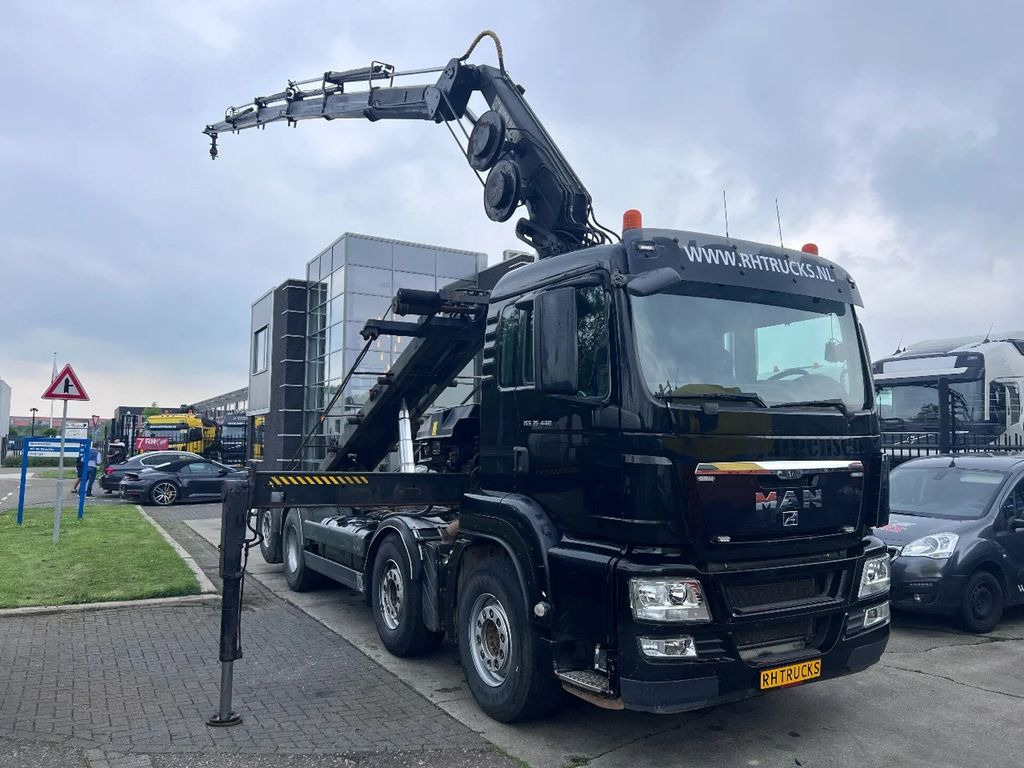 MAN TGS 35.440 8X2-4 + HIAB 220C-5 REMOTE + CABLE LI - Hook lift truck: picture 3 MAN TGS 35.440 8X2-4 + HIAB 220C-5 REMOTE + CABLE LI - Hook lift truck: picture 3