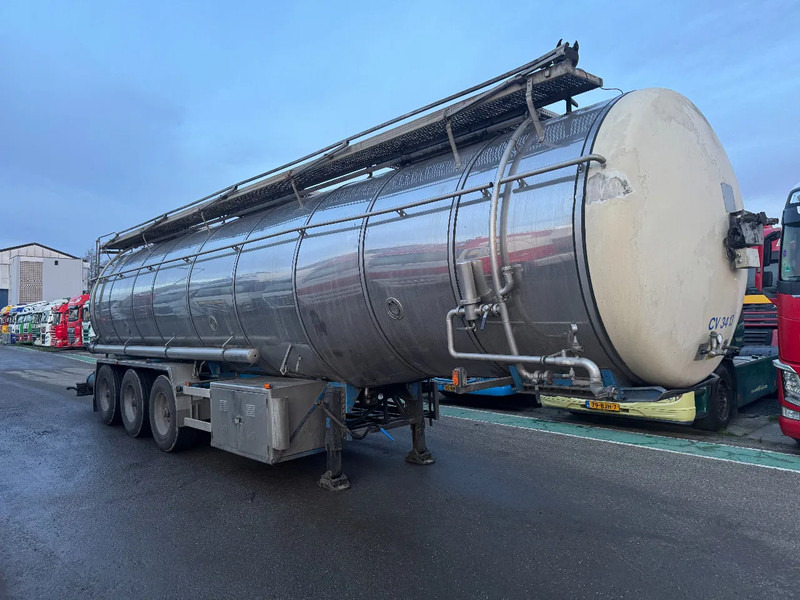 Magyar 34340 L + 3 COMPARTIMENTS 3X BPW AXLE - Tanker semi-trailer: picture 3 Magyar 34340 L + 3 COMPARTIMENTS 3X BPW AXLE - Tanker semi-trailer: picture 3