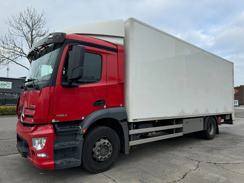 Mercedes-Benz Antos 1924 - 4 UNITS! - 4X2 + EURO 6 + DHOLLANDIA LIFT - Box truck: picture 1 Mercedes-Benz Antos 1924 - 4 UNITS! - 4X2 + EURO 6 + DHOLLANDIA LIFT - Box truck: picture 1