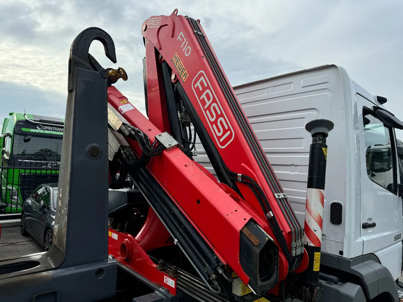 Crane truck Mercedes-Benz Atego 1923 + 2011 FASSI F110 + 2011 VDS HOOKLIFT: picture 16 Crane truck Mercedes-Benz Atego 1923 + 2011 FASSI F110 + 2011 VDS HOOKLIFT: picture 16