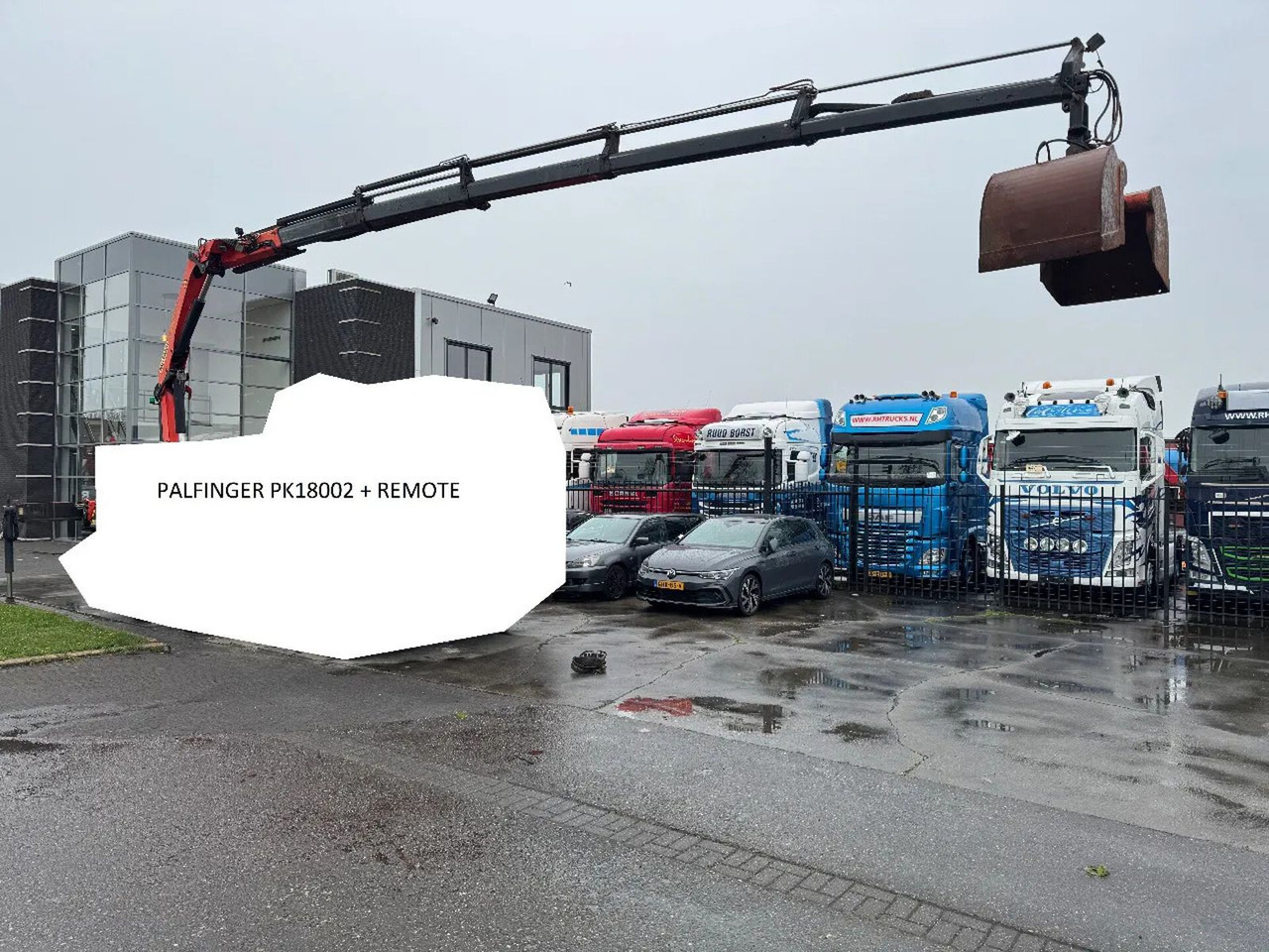 Palfinger PK 18002 + REMOTE + GRAPPLE + 5 HYDRAULIC EXTENT - Truck mounted crane: picture 3 Palfinger PK 18002 + REMOTE + GRAPPLE + 5 HYDRAULIC EXTENT - Truck mounted crane: picture 3