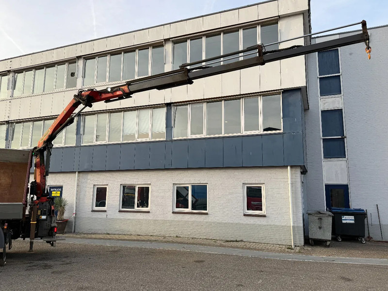 Scania G370 4X4 EURO 6 + 3-SIDE TIPPER + PALFINGER PK9002 + REMOTE - Tipper, Crane truck: picture 4 Scania G370 4X4 EURO 6 + 3-SIDE TIPPER + PALFINGER PK9002 + REMOTE - Tipper, Crane truck: picture 4