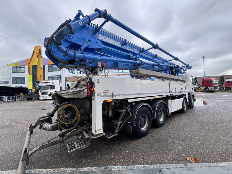 Scania G490 8X4 SCHWING S 47 R + REMOTE CONTROL HUB REDUCTION - Concrete pump truck: picture 4 Scania G490 8X4 SCHWING S 47 R + REMOTE CONTROL HUB REDUCTION - Concrete pump truck: picture 4