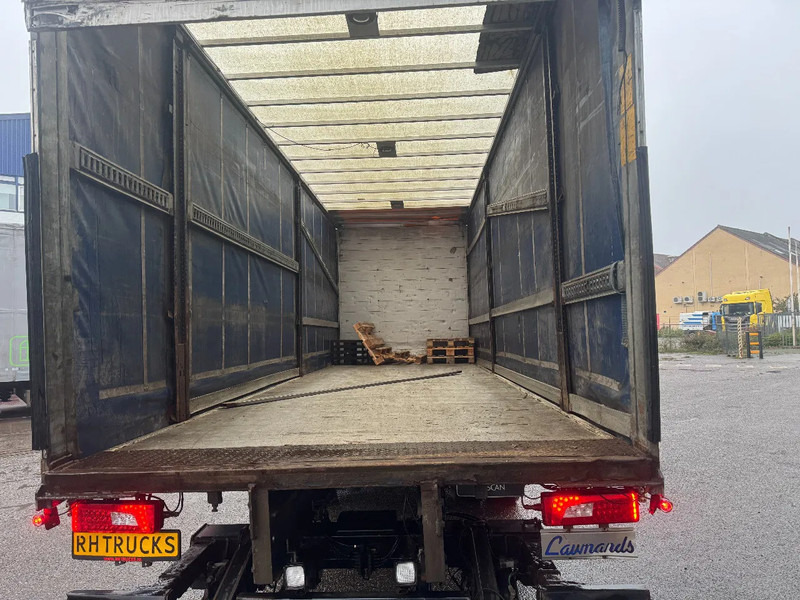 Scania P230 4X2 MANUAL + ZEPRO 2500 KG LIFT + REMOTE CONTROL - Curtain side truck: picture 5 Scania P230 4X2 MANUAL + ZEPRO 2500 KG LIFT + REMOTE CONTROL - Curtain side truck: picture 5