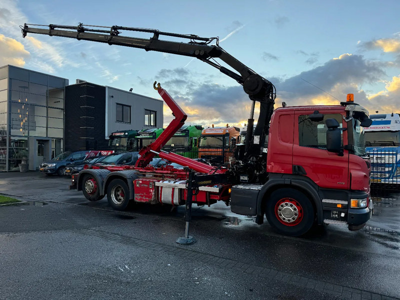 Scania P320 6X2 - EURO 6 + HIAB XS 144 HIPRO + REMOTE + HIAB HOOK + RETARDER - Hook lift truck, Crane truck: picture 3 Scania P320 6X2 - EURO 6 + HIAB XS 144 HIPRO + REMOTE + HIAB HOOK + RETARDER - Hook lift truck, Crane truck: picture 3