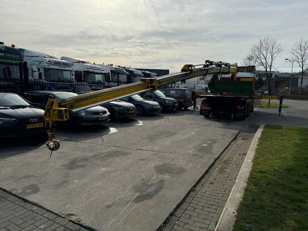 Scania P380 6X2 HIAB 288 + REMOTE CONTROL + PLATEAU - Crane truck, Dropside/ Flatbed truck: picture 4 Scania P380 6X2 HIAB 288 + REMOTE CONTROL + PLATEAU - Crane truck, Dropside/ Flatbed truck: picture 4