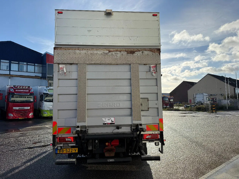 Scania P450 6X2 EURO 6 NGS 2500 KG ZEPRO LOAD LIFT - Curtain side truck: picture 5 Scania P450 6X2 EURO 6 NGS 2500 KG ZEPRO LOAD LIFT - Curtain side truck: picture 5