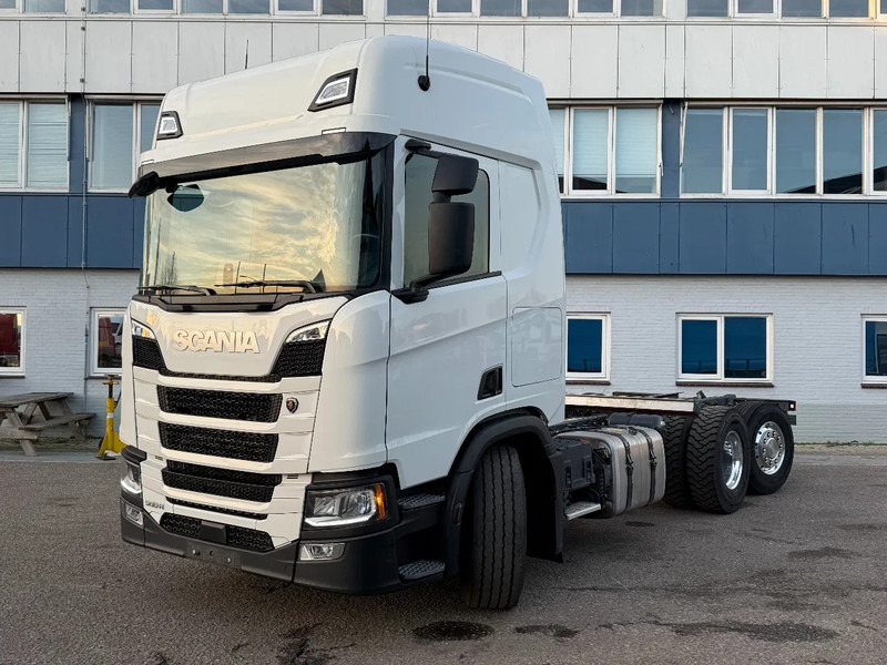 Scania R500 NGS 6X2 - ONLY 205.204 KM + STEERING & LIFTING AXLE - Cab chassis truck: picture 1 Scania R500 NGS 6X2 - ONLY 205.204 KM + STEERING & LIFTING AXLE - Cab chassis truck: picture 1