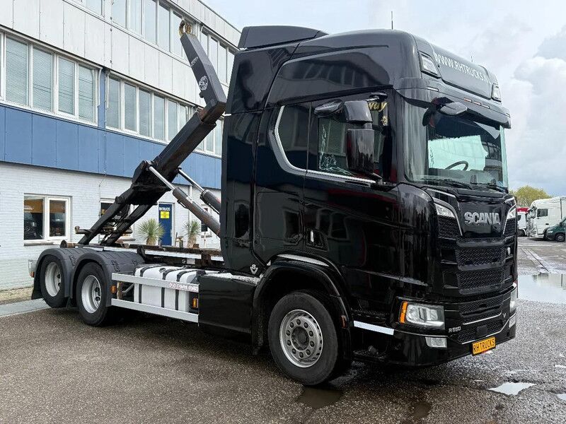 Scania R650 - Hook lift truck: picture 2 Scania R650 - Hook lift truck: picture 2