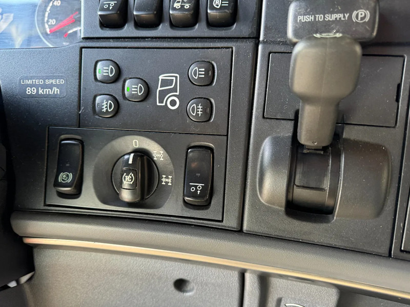 Cab chassis truck Scania R730 V8 8X4 EURO 6 BIG AXLES: picture 13 Cab chassis truck Scania R730 V8 8X4 EURO 6 BIG AXLES: picture 13