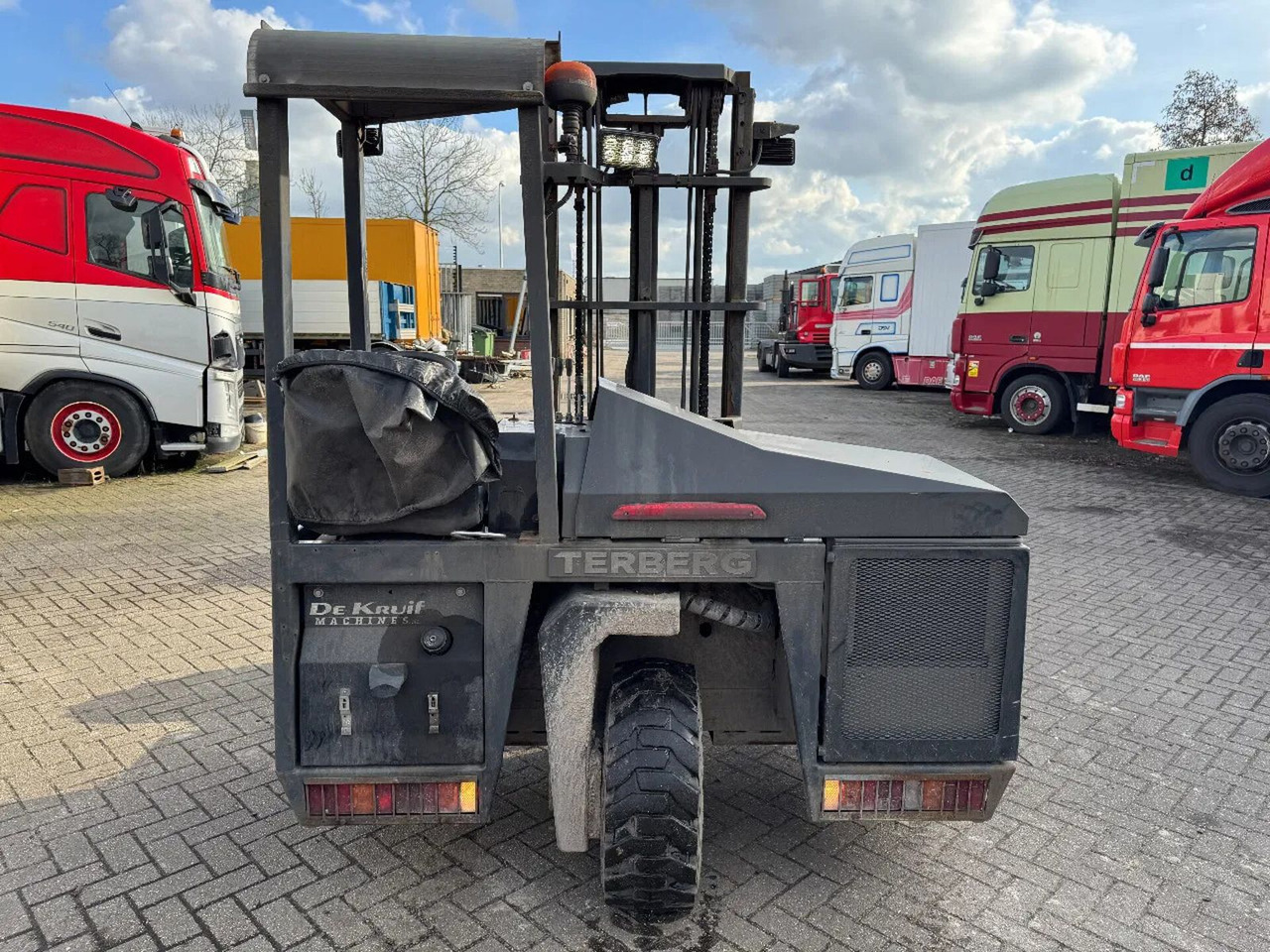 Terberg TKL-MC-3X3 - 2000KG 3,2 LIFTING HEIGHT - Truck mounted forklift: picture 5 Terberg TKL-MC-3X3 - 2000KG 3,2 LIFTING HEIGHT - Truck mounted forklift: picture 5