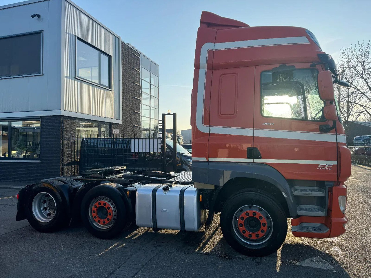 DAF CF 460 6X2 - EURO 6 + LIFT/STEERING AXLE DAF CF 460 6X2 - EURO 6 + LIFT/STEERING AXLE - Tractor unit: picture 4 DAF CF 460 6X2 - EURO 6 + LIFT/STEERING AXLE DAF CF 460 6X2 - EURO 6 + LIFT/STEERING AXLE - Tractor unit: picture 4