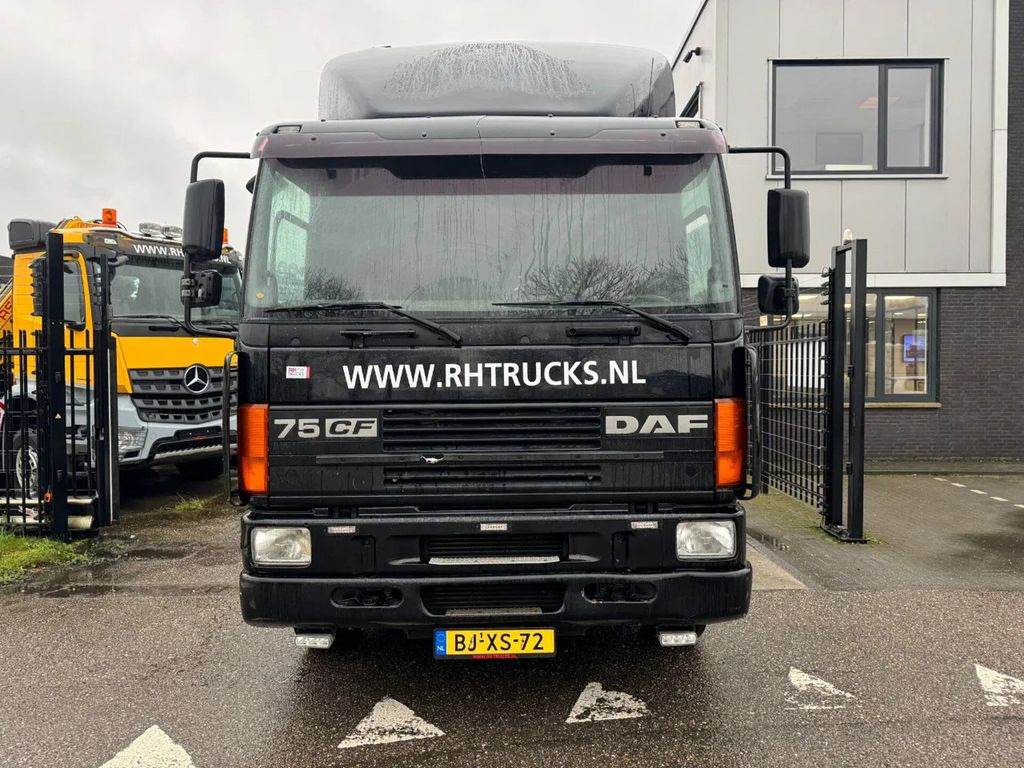 DAF CF 75.290 4X2 EURO 3 MANUAL GEAR + VANGMUIL - Tractor unit: picture 3 DAF CF 75.290 4X2 EURO 3 MANUAL GEAR + VANGMUIL - Tractor unit: picture 3