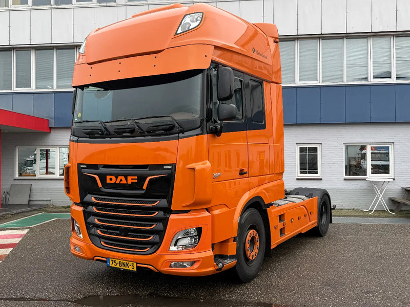 DAF XF 480 4X2 MANUAL GEAR + TIPPER HYDRAULICS + SPECIAL INTERIOR - Tractor unit: picture 1 DAF XF 480 4X2 MANUAL GEAR + TIPPER HYDRAULICS + SPECIAL INTERIOR - Tractor unit: picture 1