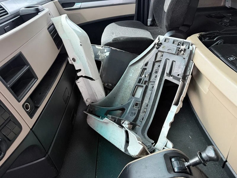 MAN TGX 18.460 4X2 + RETARDER - ENGINE BROKEN leasing MAN TGX 18.460 4X2 + RETARDER - ENGINE BROKEN: picture 14