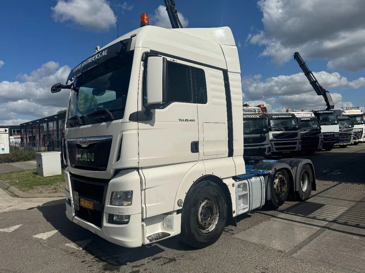 MAN TGX 26.480 6X2 EURO 6 SPOILERS AUTOMATIC - Tractor unit: picture 1 MAN TGX 26.480 6X2 EURO 6 SPOILERS AUTOMATIC - Tractor unit: picture 1