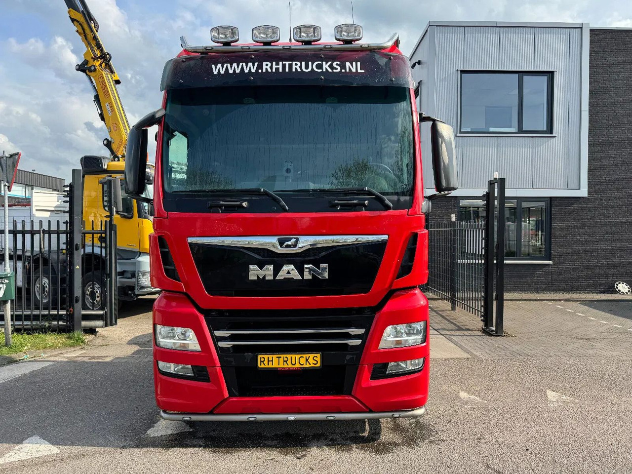 MAN TGX 26.500 6X2 EURO 6 ALCOA SPOILERS 2020 - Tractor unit: picture 2 MAN TGX 26.500 6X2 EURO 6 ALCOA SPOILERS 2020 - Tractor unit: picture 2